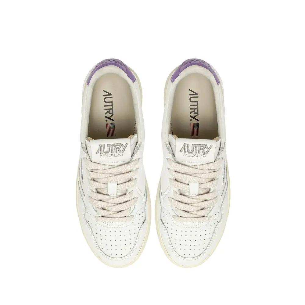 Baskets blanches en cuir pour femme – Autry basses à lacets avec logo