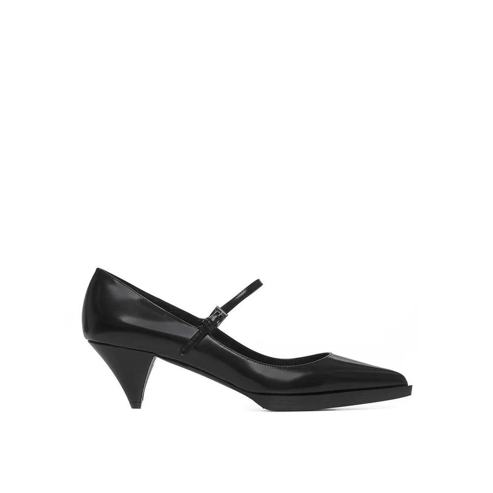 Escarpins Prada en cuir de veau noir à talons moyens
