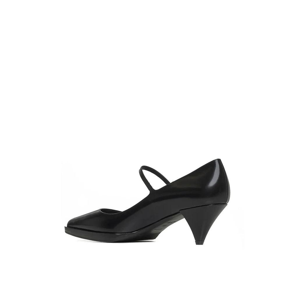 Escarpins Prada en cuir de veau noir à talons moyens