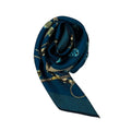 Écharpe en soie bleu bourbon pour femme