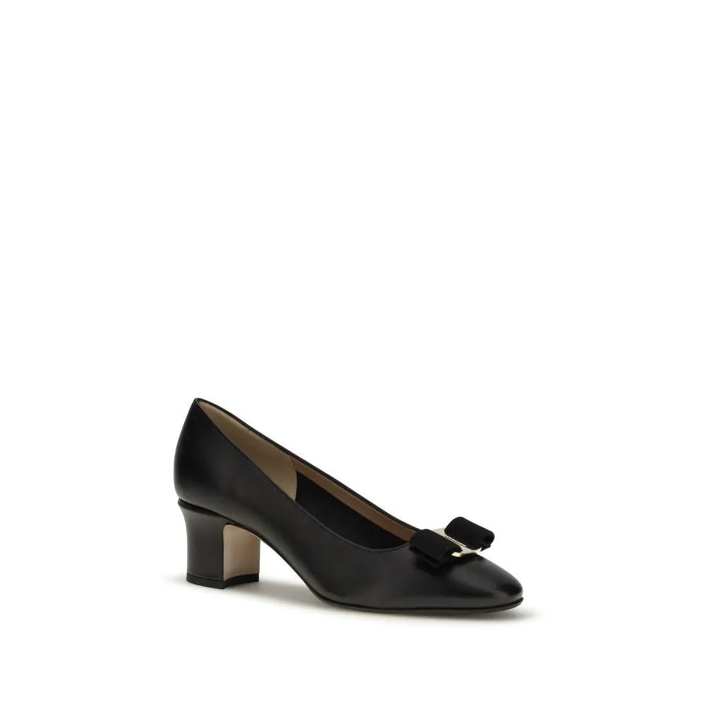 Escarpins à talons hauts Ferragamo Bos Taurus en cuir de veau noir