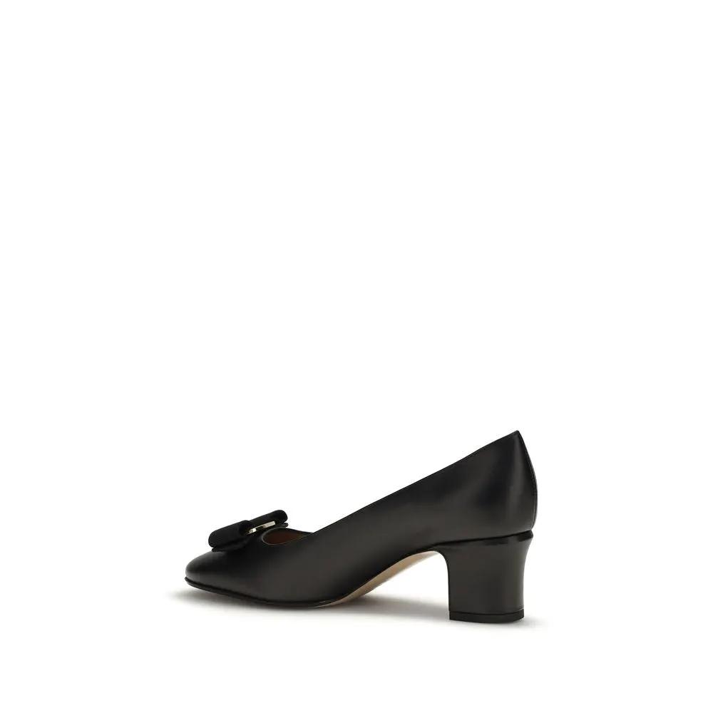 Escarpins à talons hauts Ferragamo Bos Taurus en cuir de veau noir