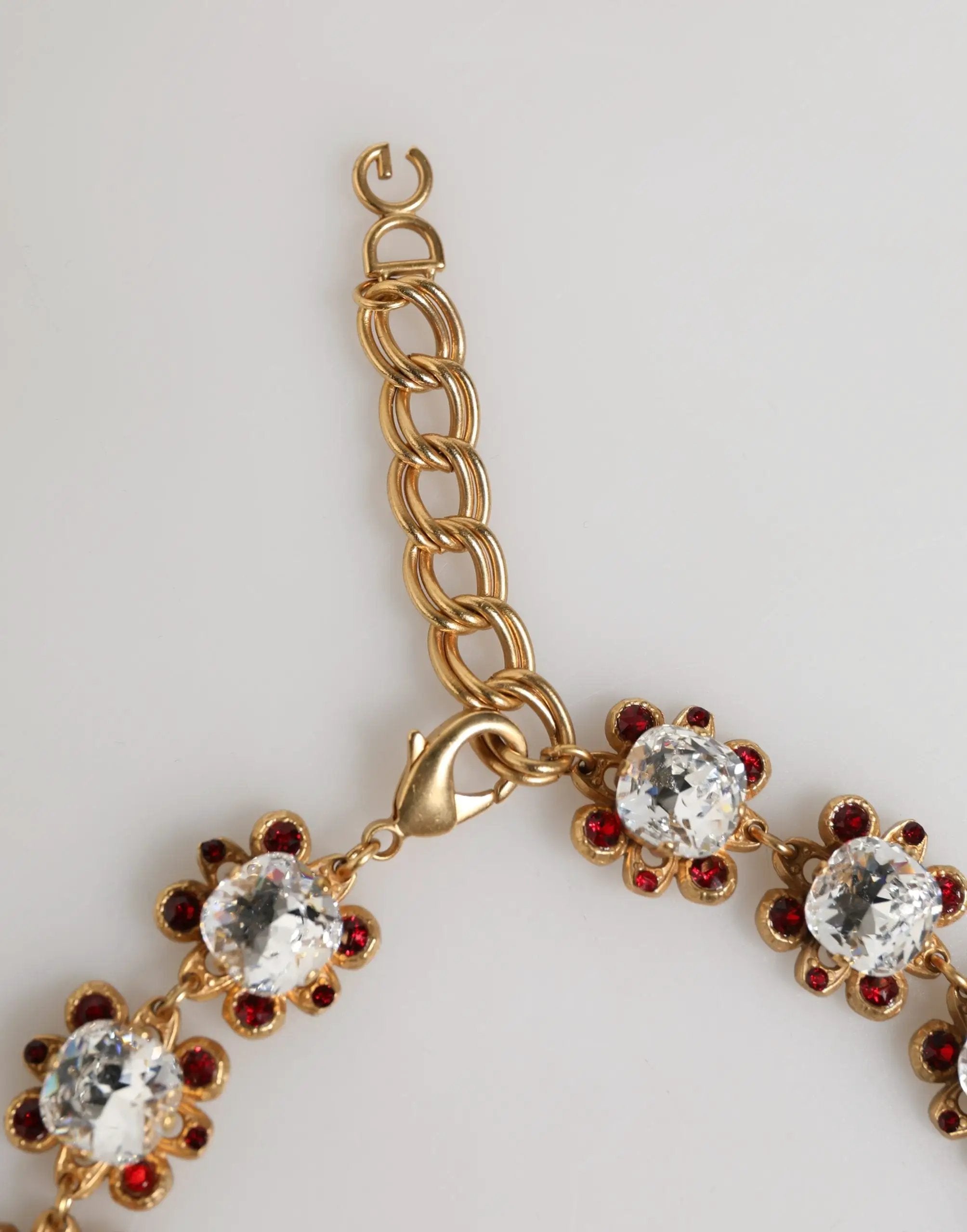 Collier Dolce &amp; Gabbana en laiton doré avec pendentifs FRUIT, fleurs et logo en cristal