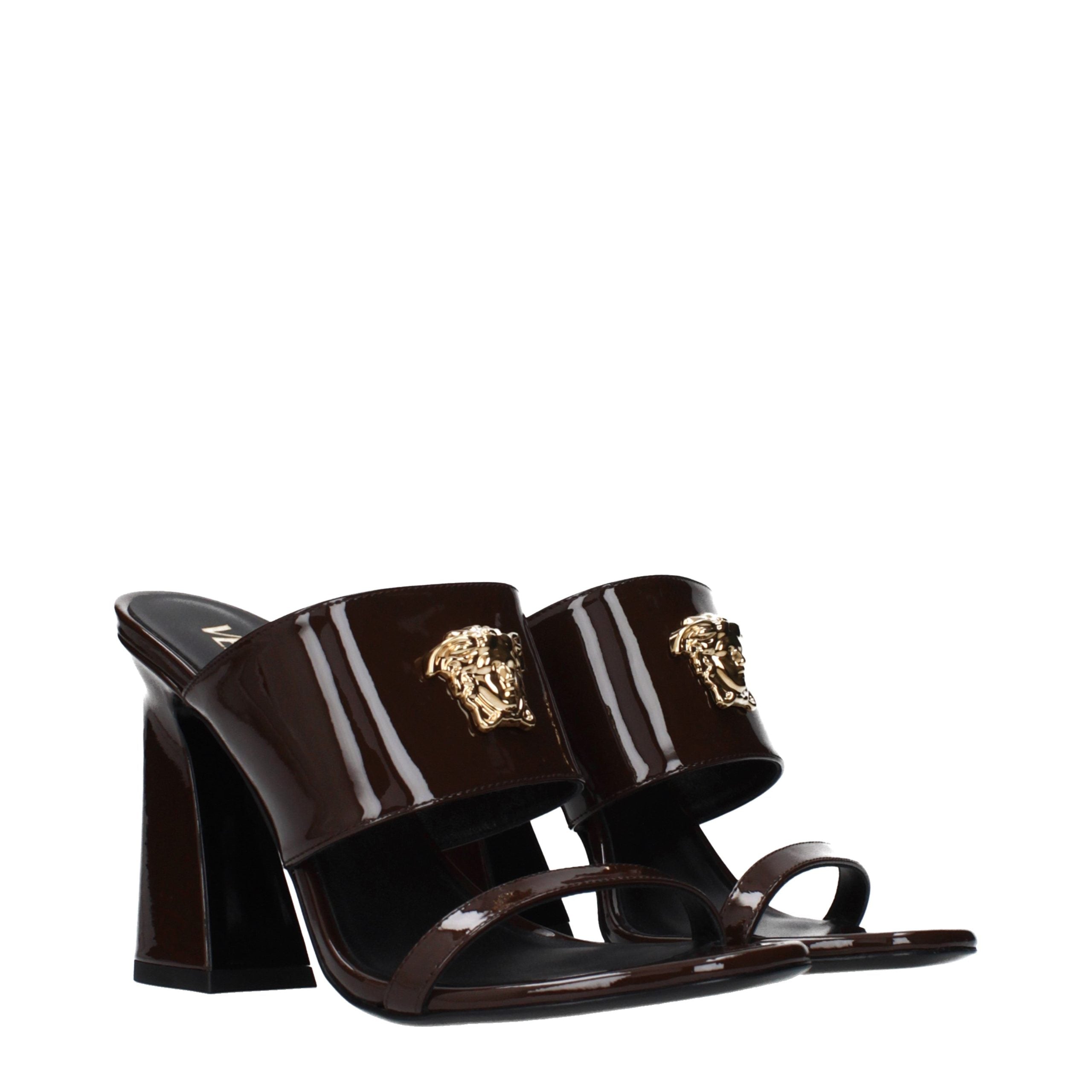 Sandales Versace en cuir marron à talons aiguilles