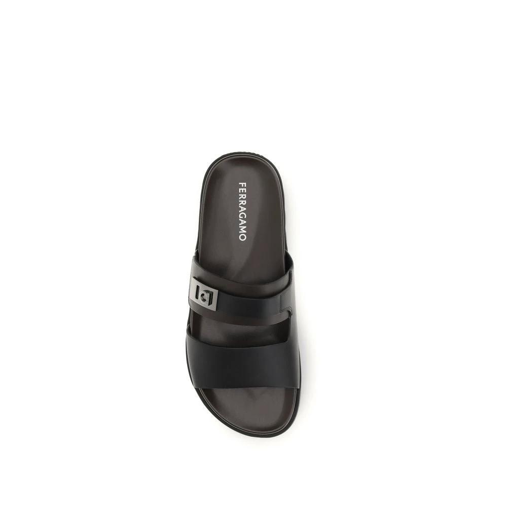 Sandales plates Ferragamo Bos Taurus en cuir de veau noir