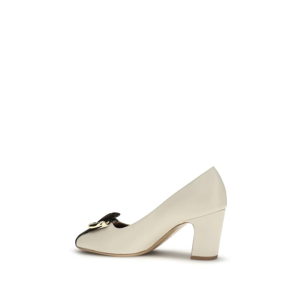 Escarpins à talons hauts Ferragamo Bos Taurus en cuir de veau beige