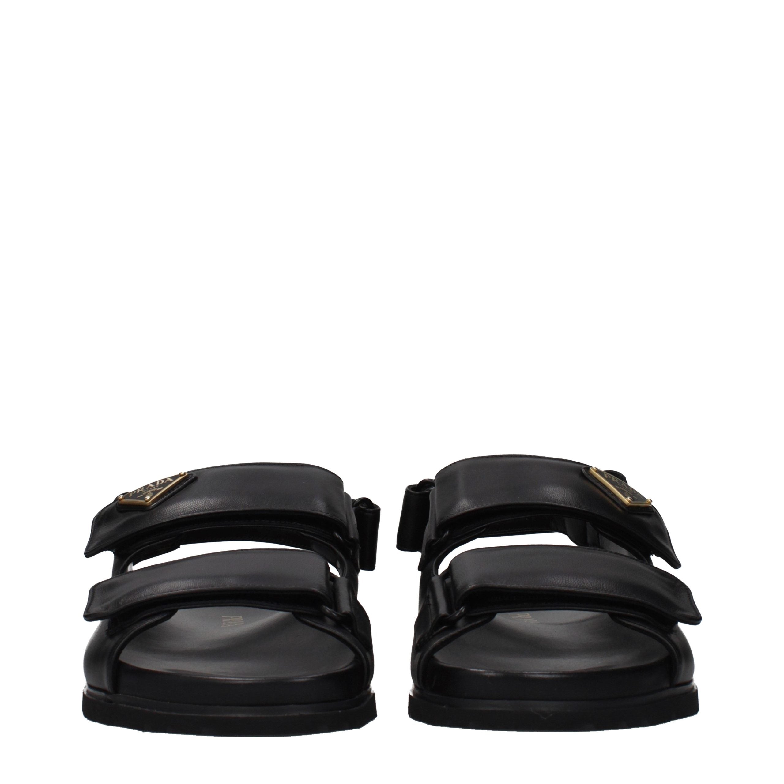 Sandales Prada en cuir noir