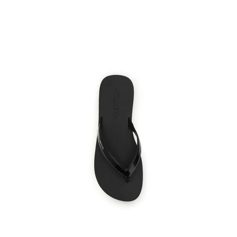 Sandales tongs Prada Bos Taurus en cuir de veau noir