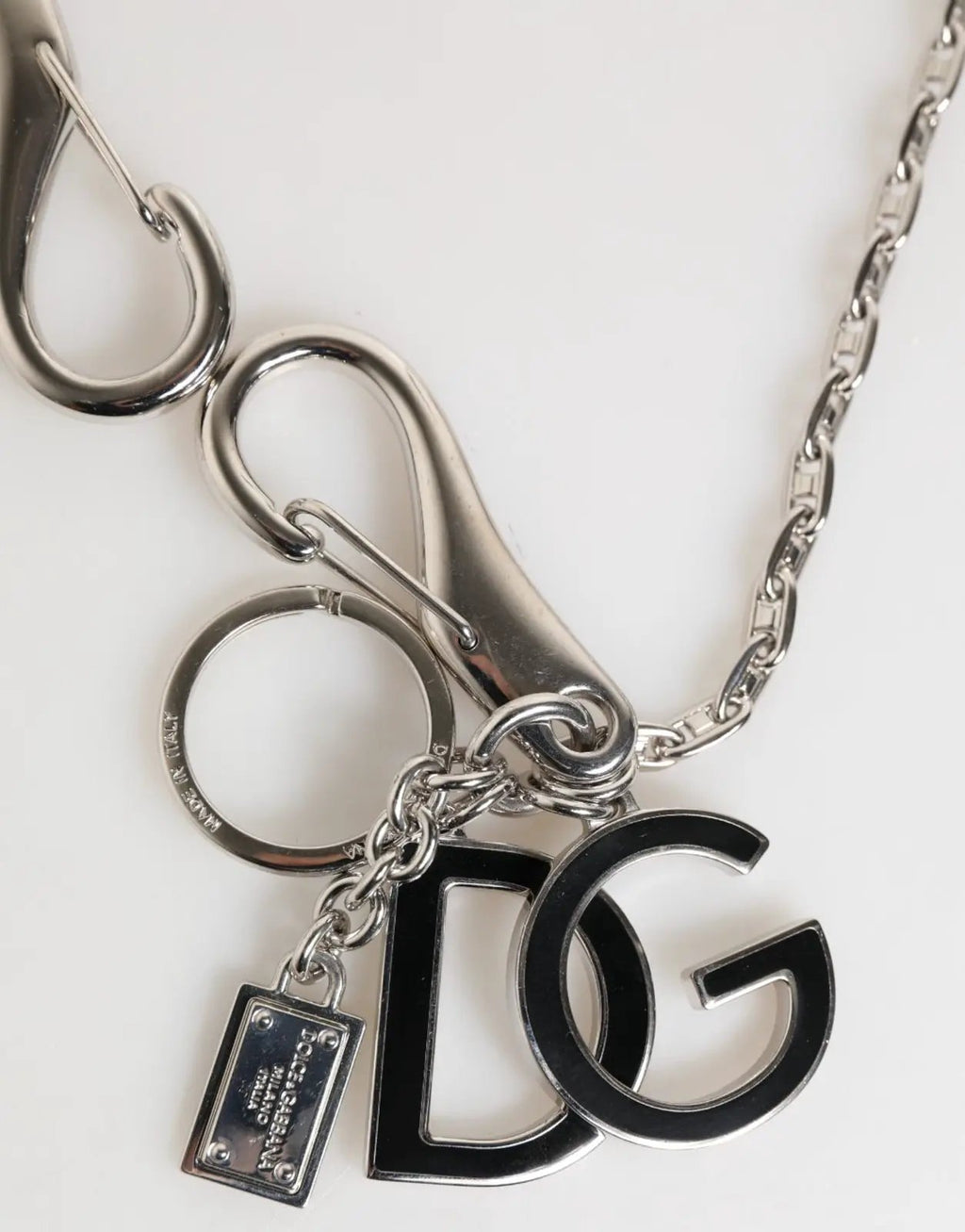 Dolce & Gabbana Porte-clés en métal argenté avec logo DG Breloque de sac