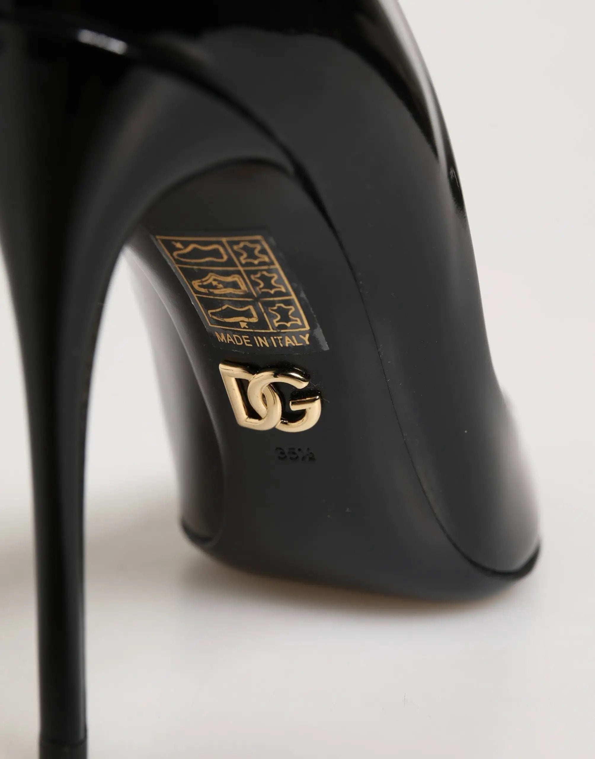 Escarpins à talons aiguilles en cuir de veau noir Dolce &amp; Gabbana