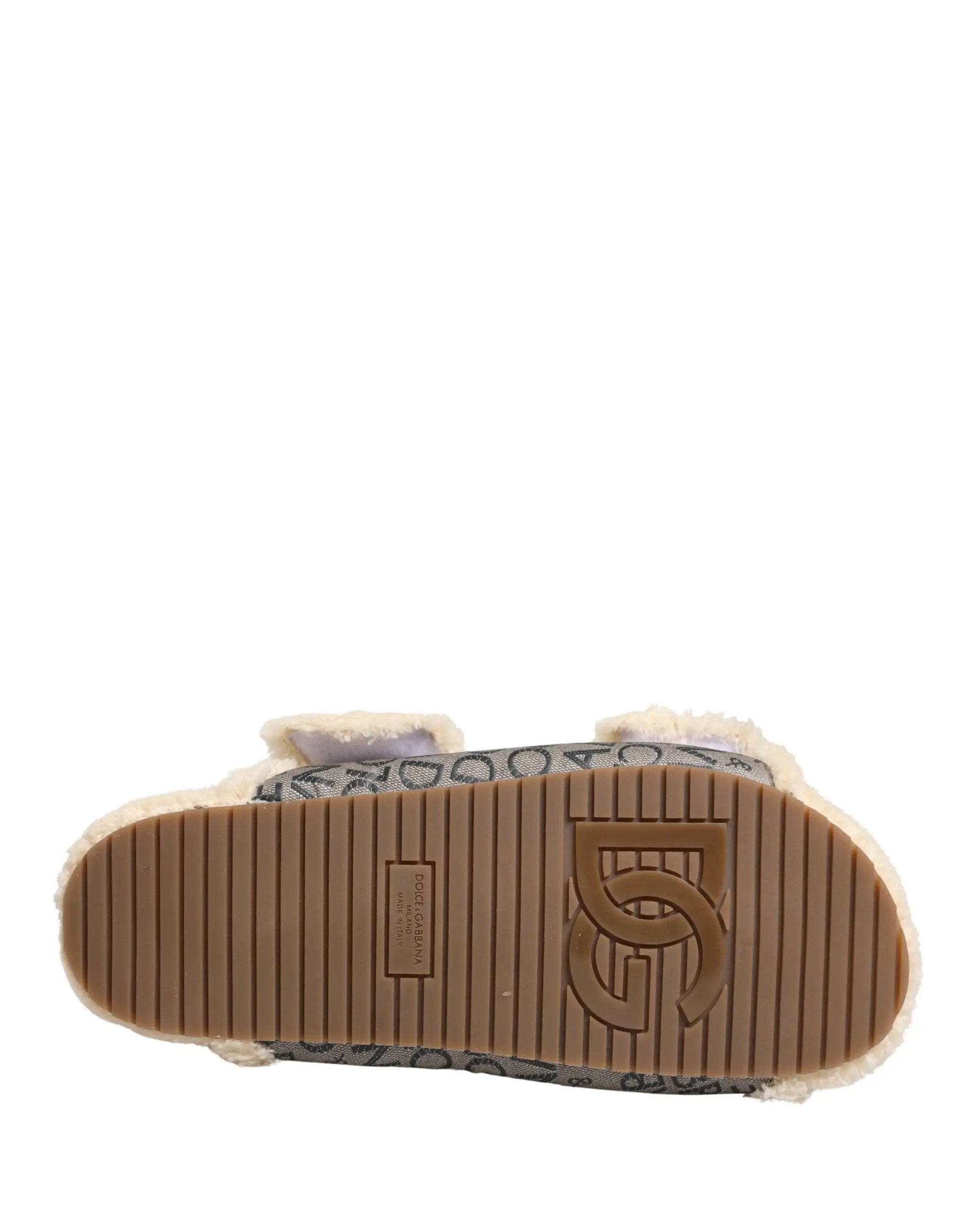 Sandales plates Dolce & Gabbana beiges en fausse fourrure à imprimé logo