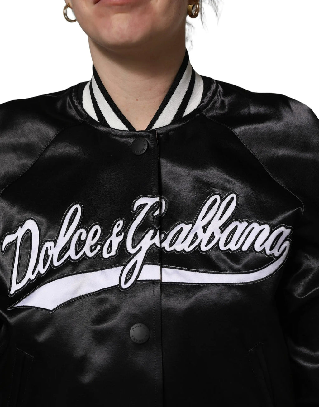 Blouson bombardier en satin noir brodé de fleurs Dolce & Gabbana