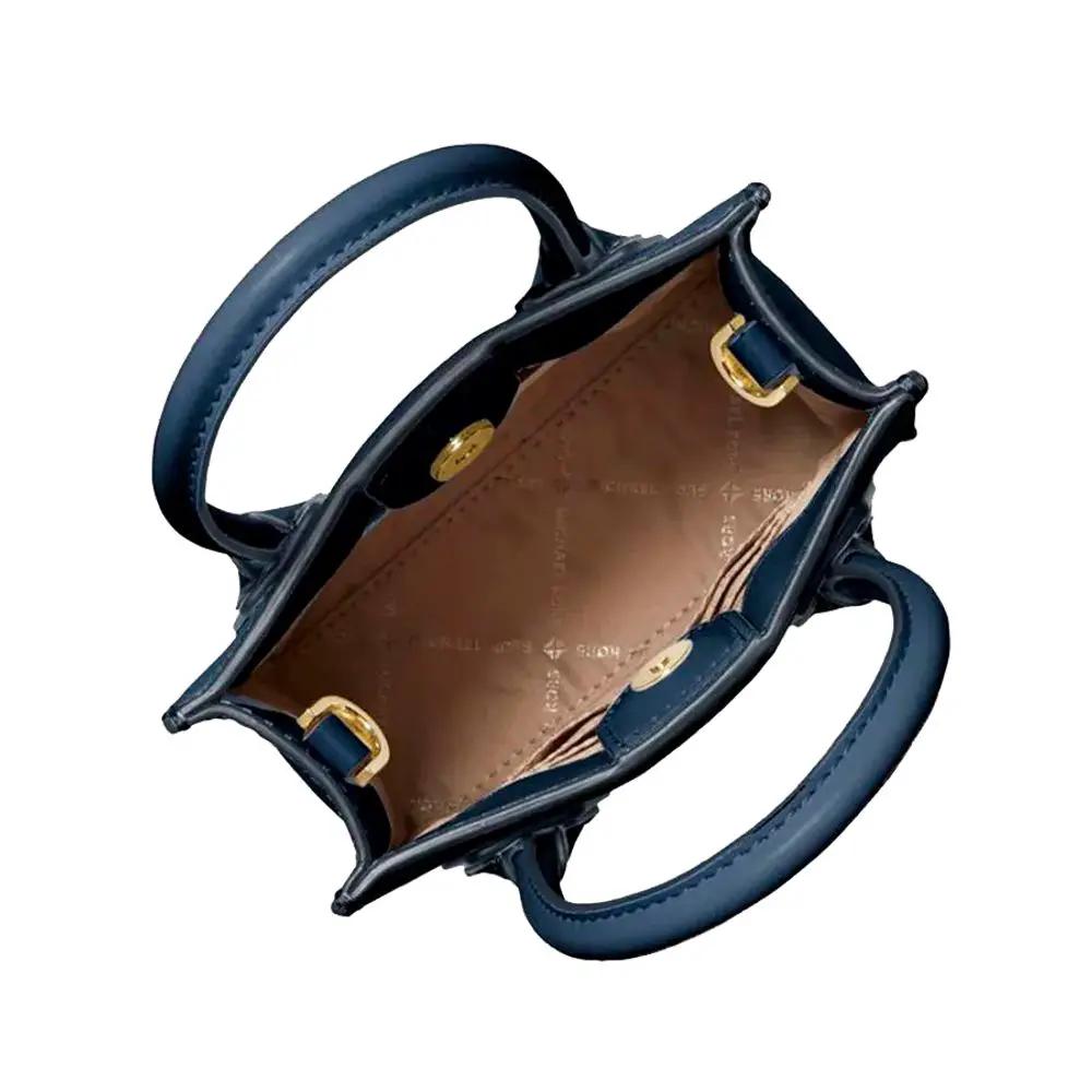Sac à main en fourrure bleue Michael Kors