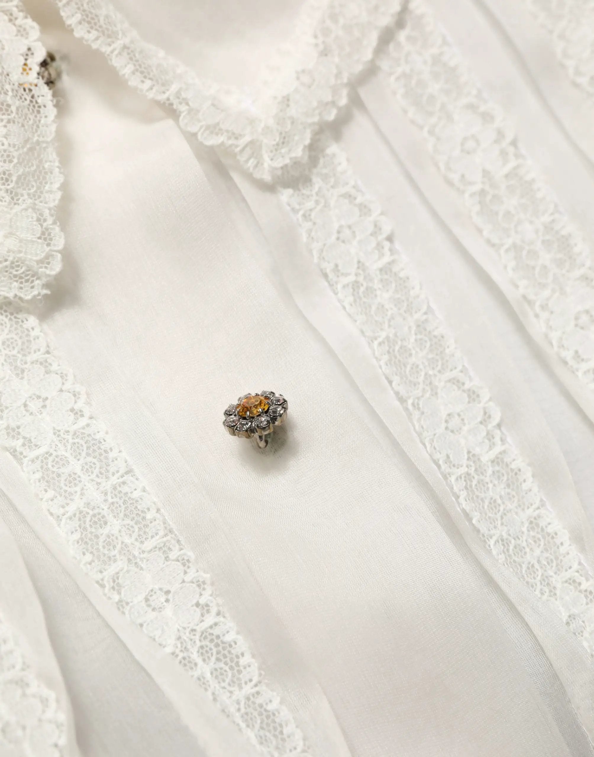 Chemisier boutonné Dolce & Gabbana en soie transparente blanche à volants
