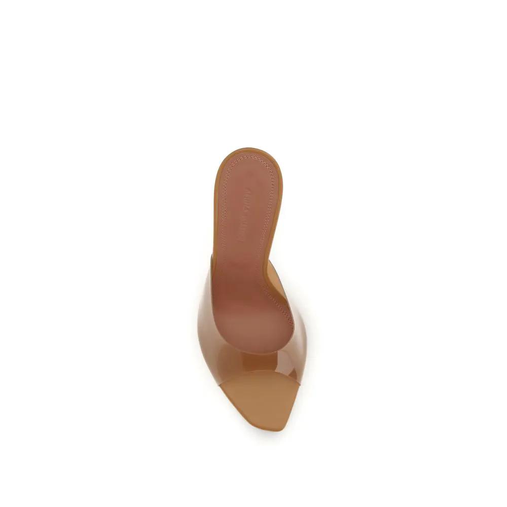 Sandales Amina Muaddi en PVC beige à talon aiguille