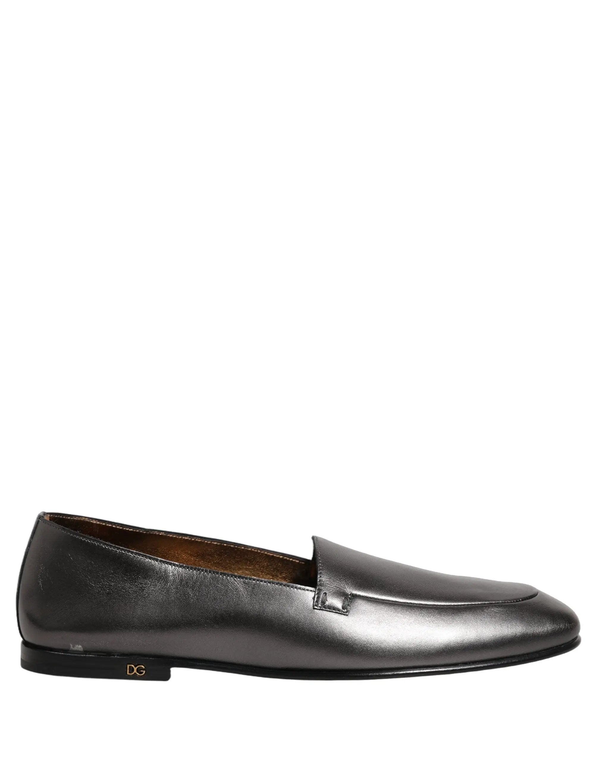 Chaussures Mocassins Dolce & Gabbana en Cuir Argenté à Logo DG à Enfiler