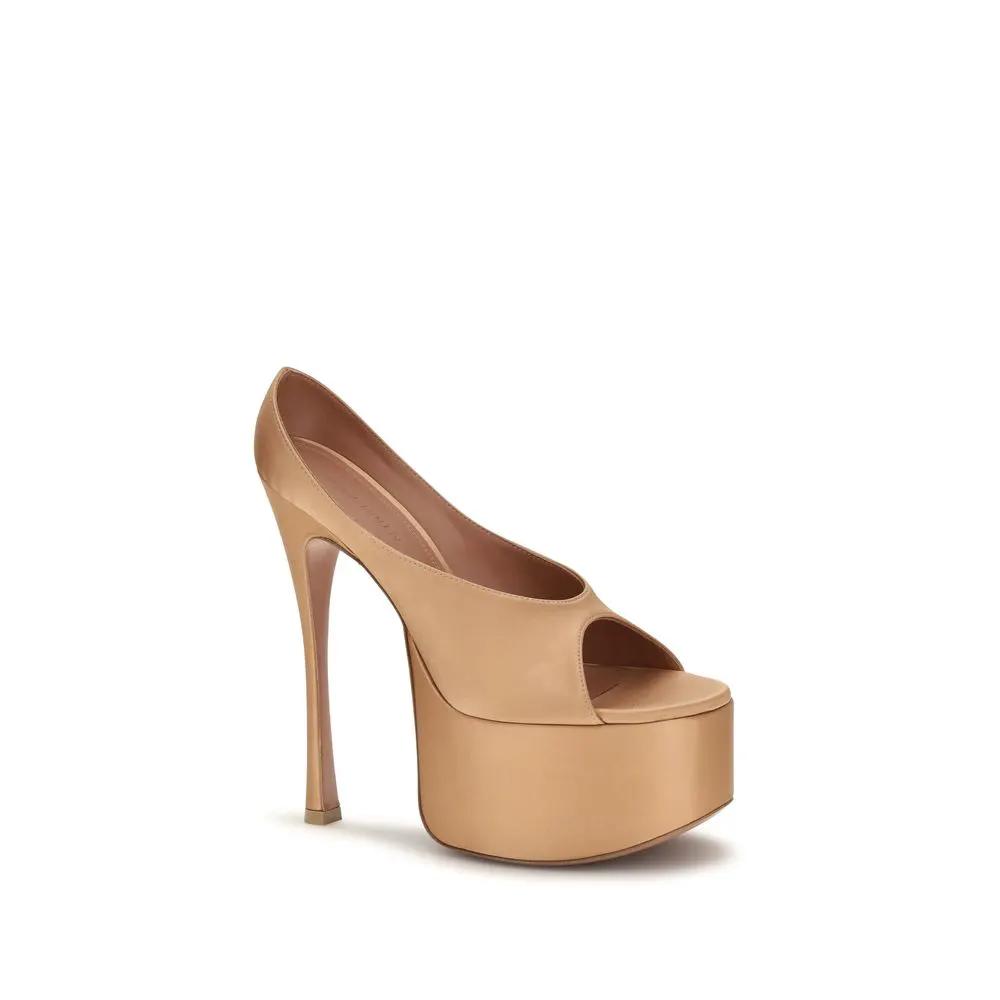 Escarpins à plateforme en soie beige Amina Muaddi
