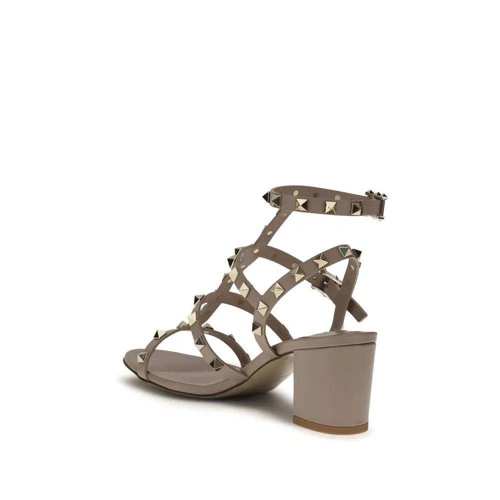 Sandales à brides Valentino Garavani Bos Taurus en cuir de veau beige