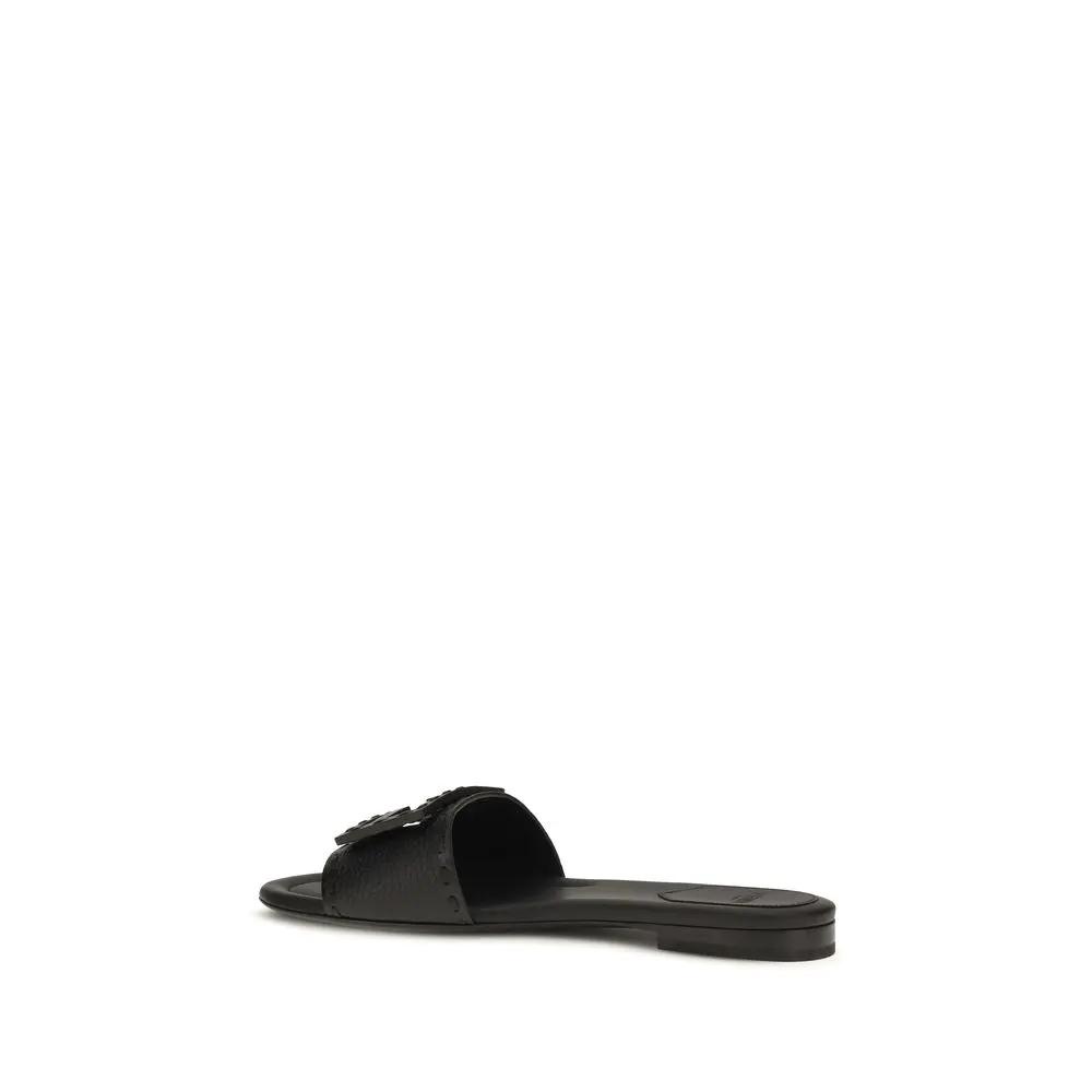 Sandales plates Fendi Bos Taurus en cuir de veau noir