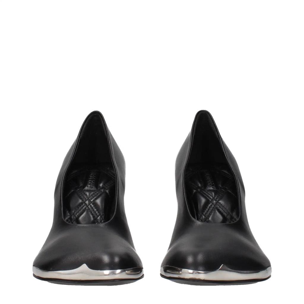 Escarpins Burberry en cuir noir à talons hauts