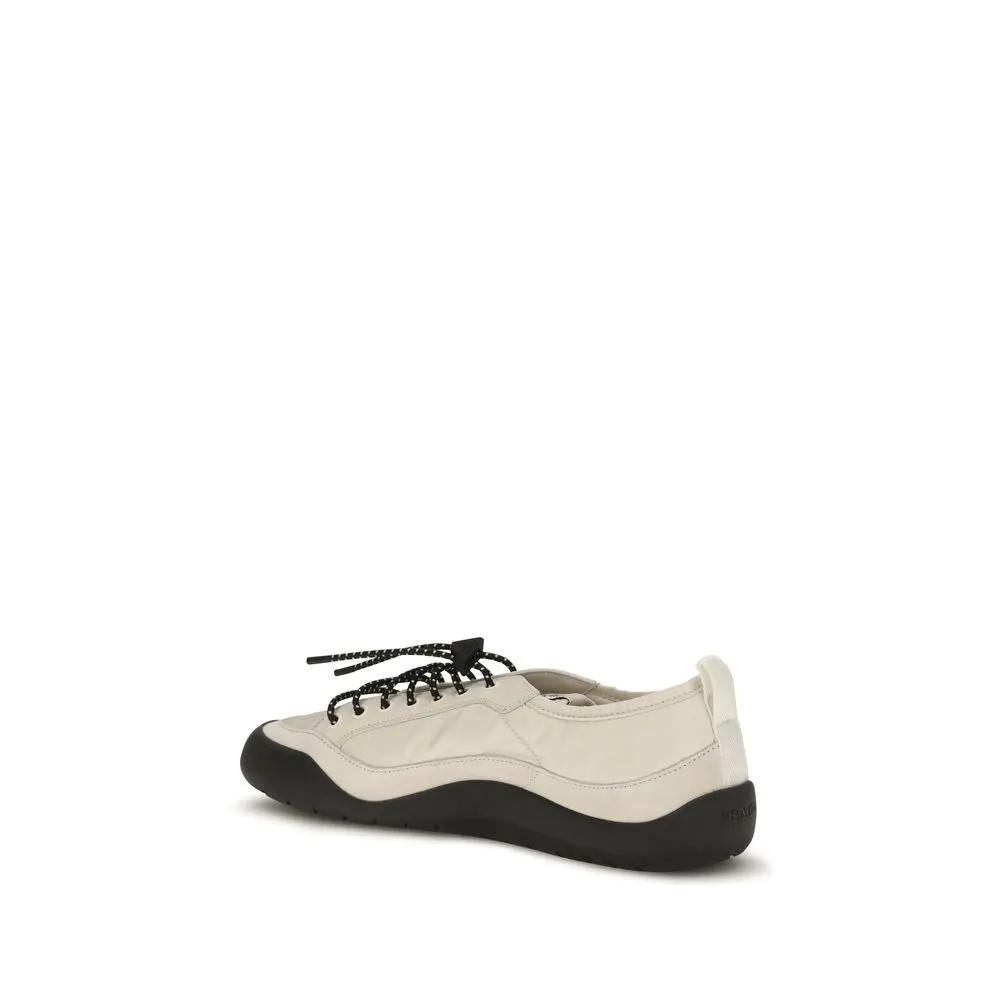 Baskets sportives en tissu beige Prada