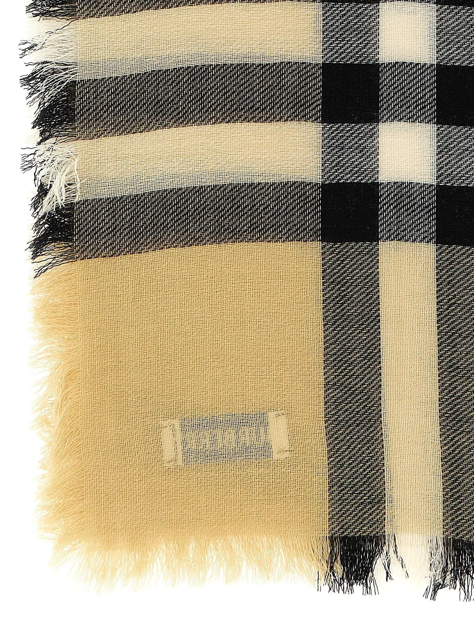Écharpe en laine beige Burberry