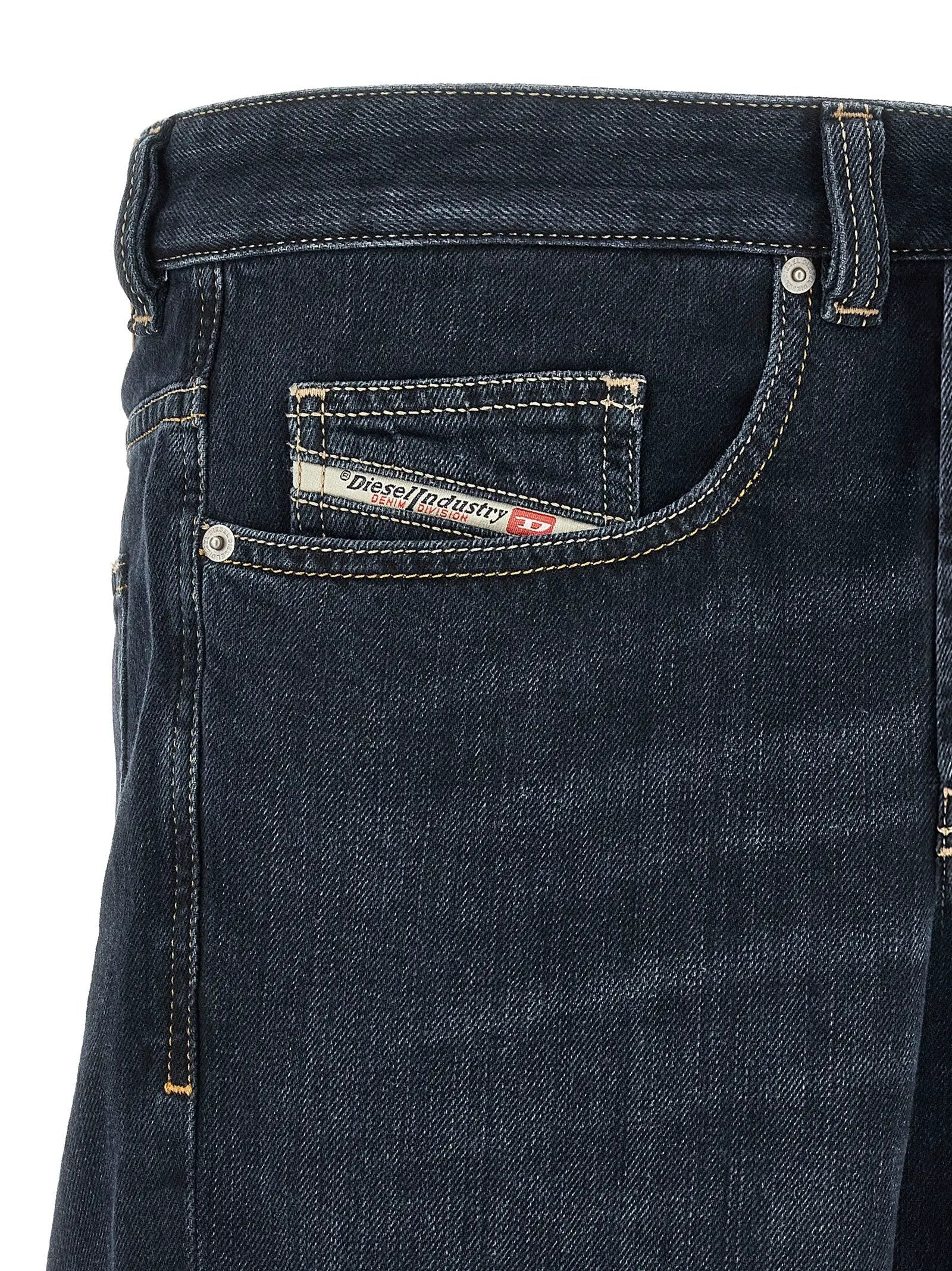 Jean Diesel bleu coton coupe décontractée