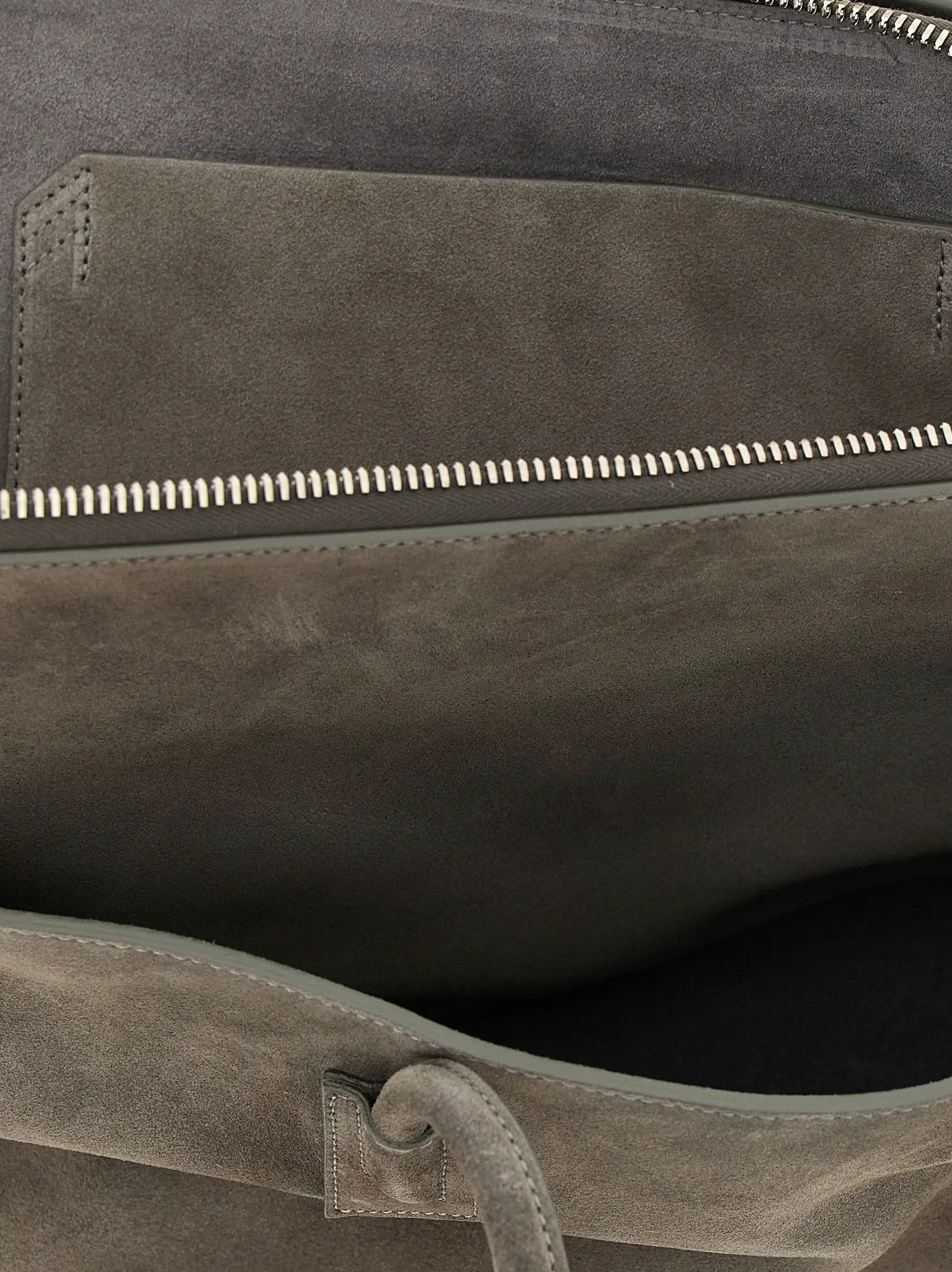 Le sac porté épaule The Attico en cuir de vachette gris