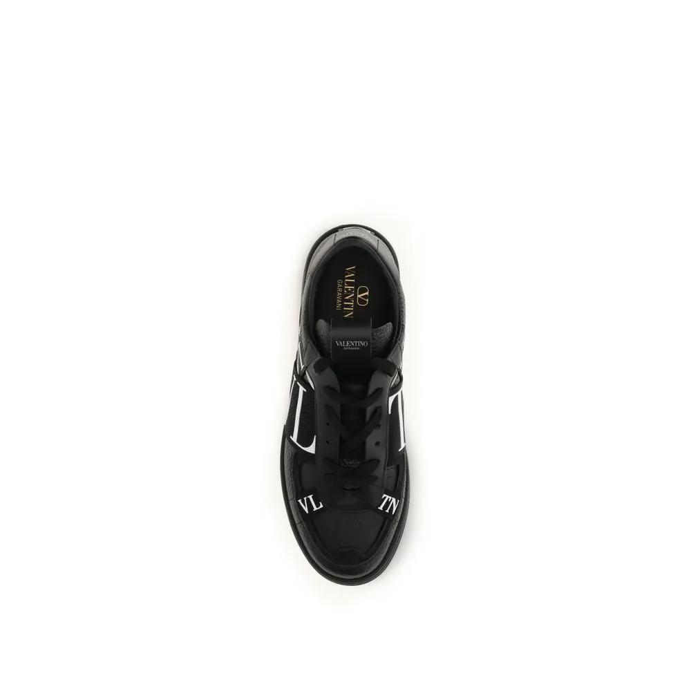 Valentino Garavani Valentino Garavani Black Calf Leather Bos Taurus Athletic Sneakers