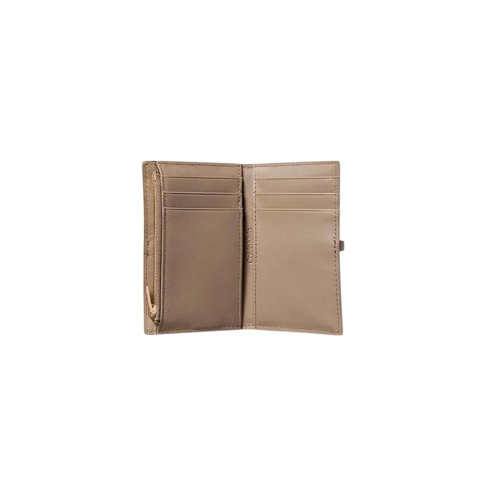 Calvin Klein Calvin Klein Beige Leather Wallet