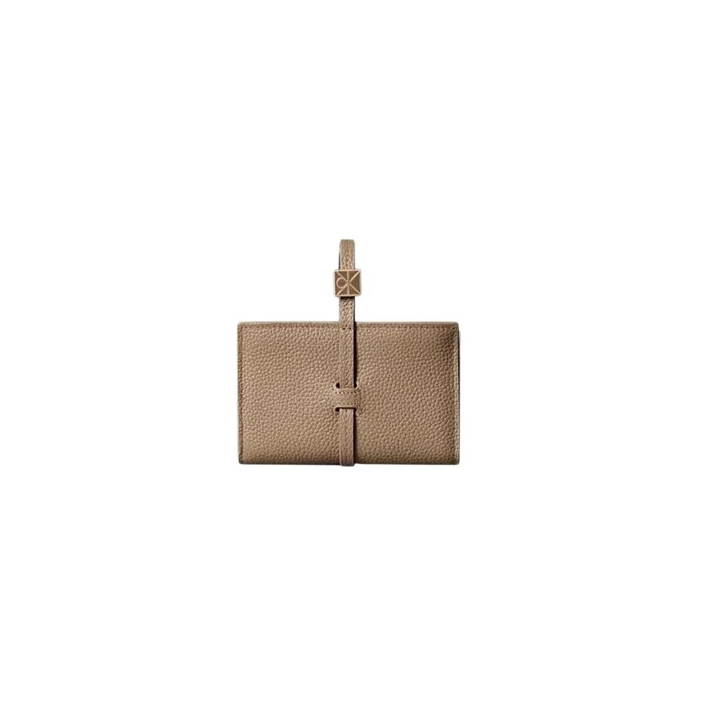 Calvin Klein Calvin Klein Beige Leather Wallet