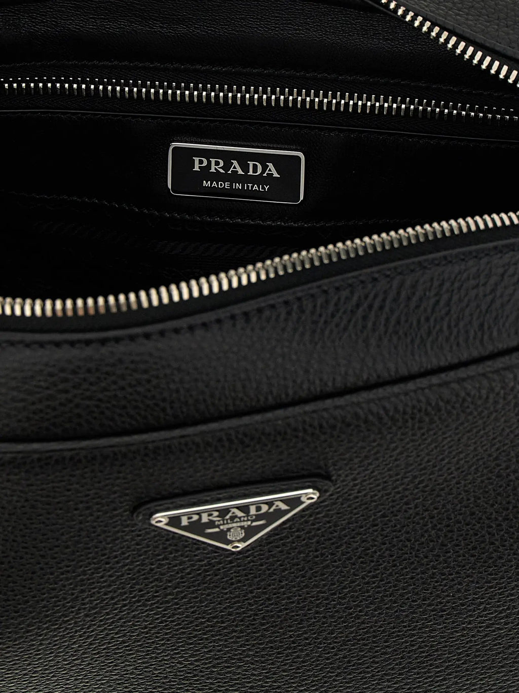 Sac bandoulière Prada en cuir de veau noir
