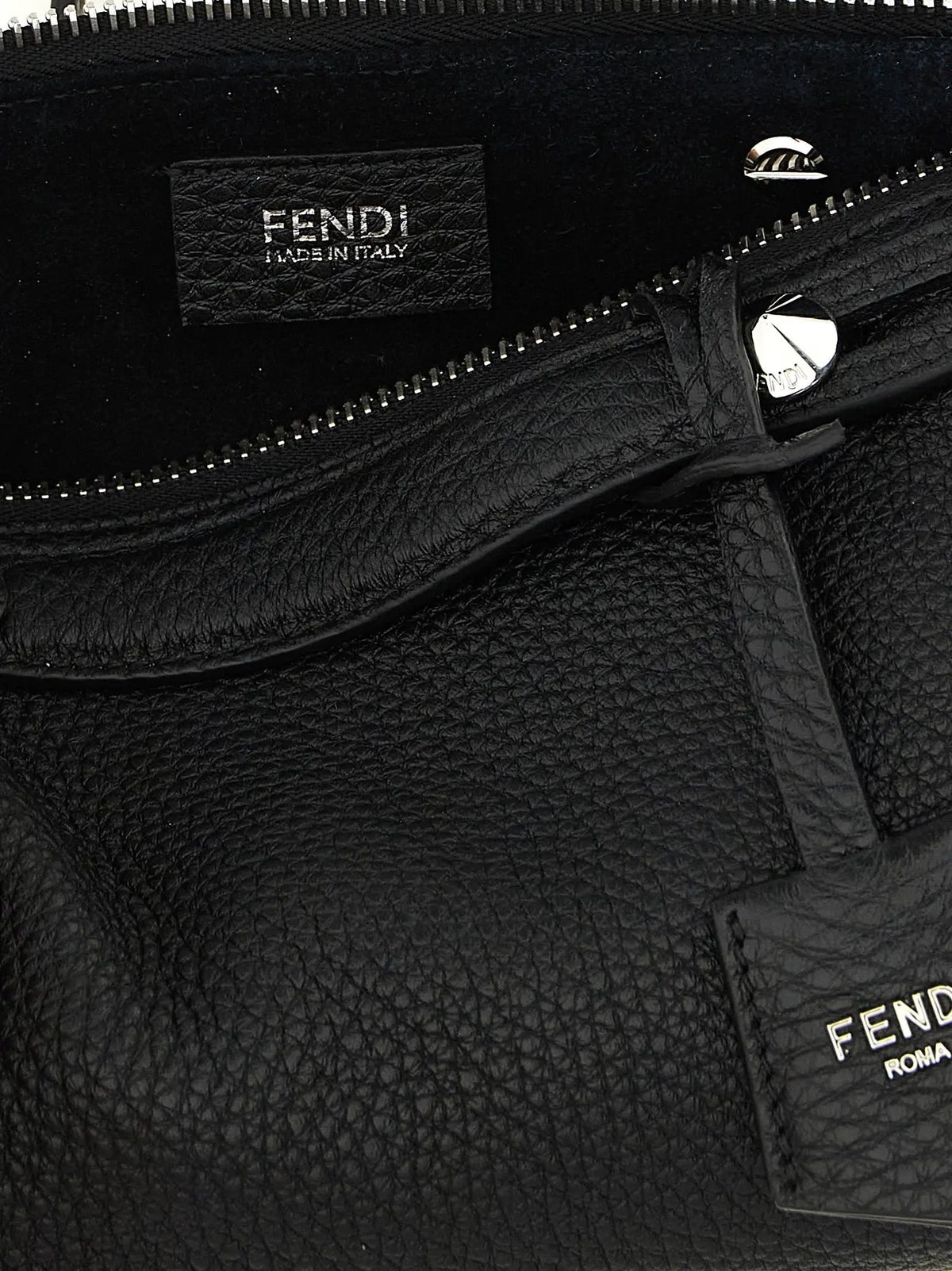 Sac à main Fendi en veau noir