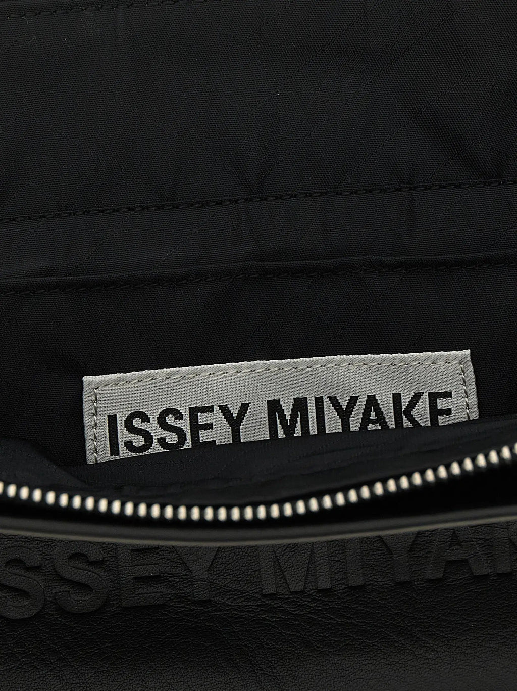 Issey Miyake Issey Miyake Black Polyester Shoulder Bag