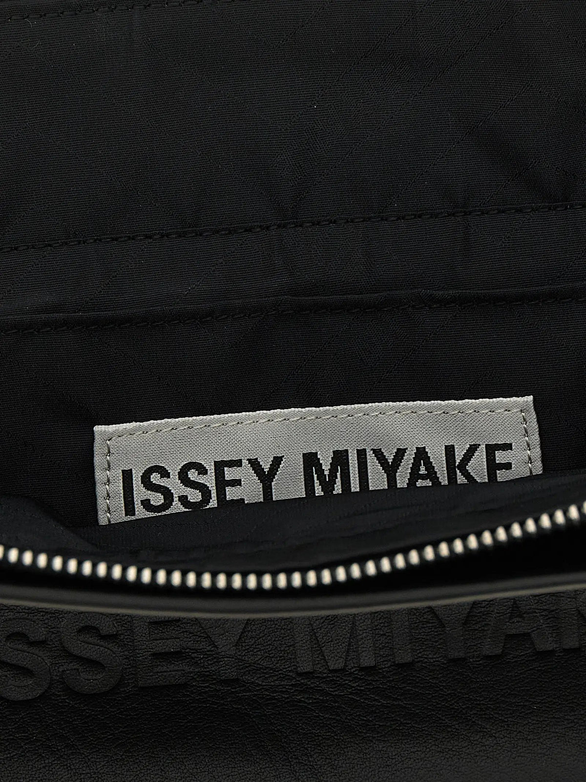 Issey Miyake Issey Miyake Black Polyester Shoulder Bag