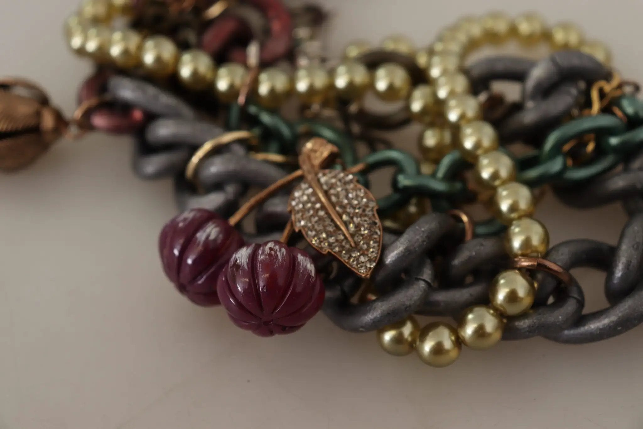 Collier Dolce &amp; Gabbana en laiton doré et cristal à motif floral de Sicile