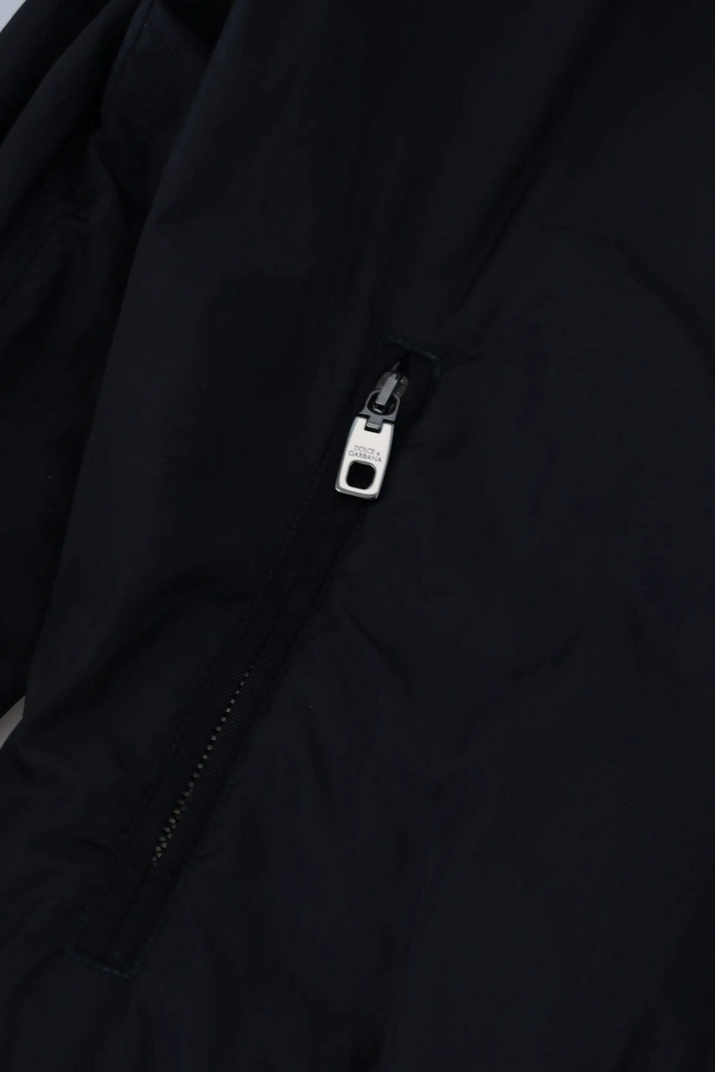 Veste bomber Dolce &amp; Gabbana en nylon noir avec logo et fermeture éclair