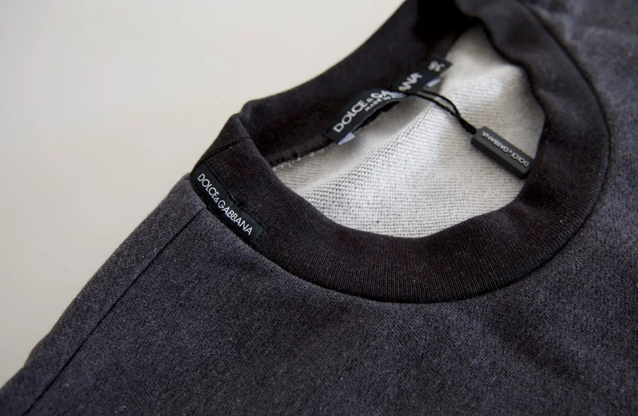 Pull Dolce &amp; Gabbana gris foncé en coton à col rond