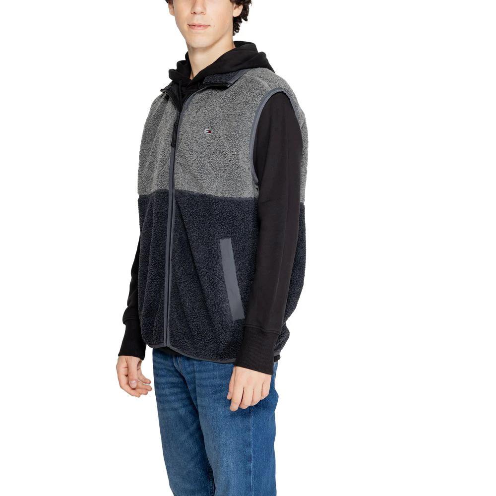 Tommy Hilfiger Jeans Black Recycled Polyester Sleveless Jacket by Tommy Hilfiger Jeans