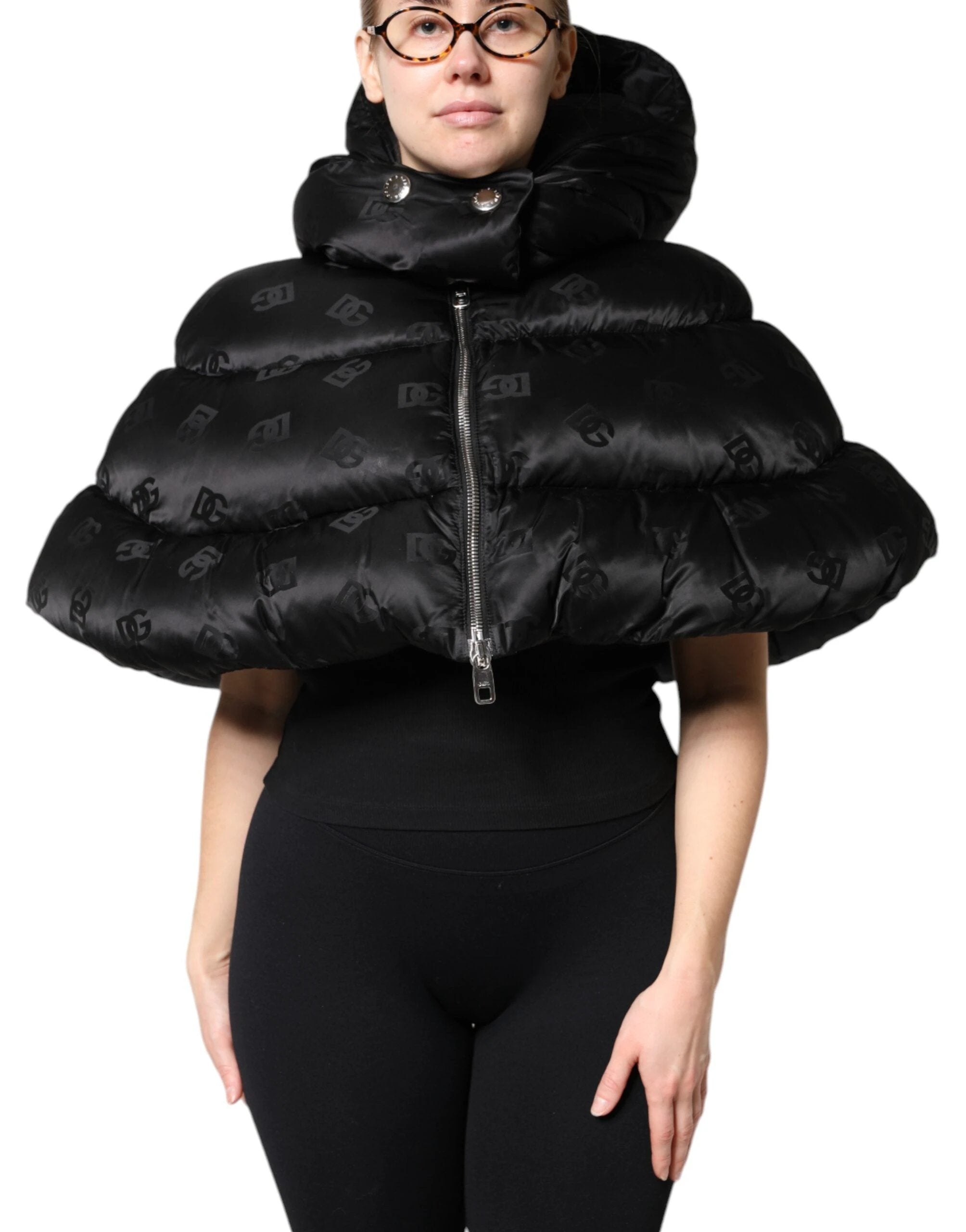 Dolce &amp; Gabbana Doudoune noire à capuche et fermeture éclair intégrale courte