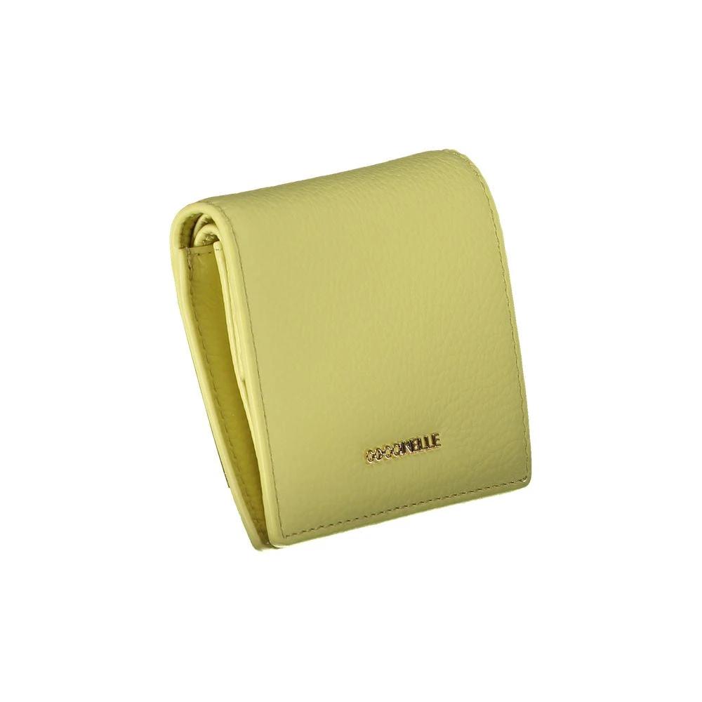 Portefeuille femme en cuir jaune Coccinelle
