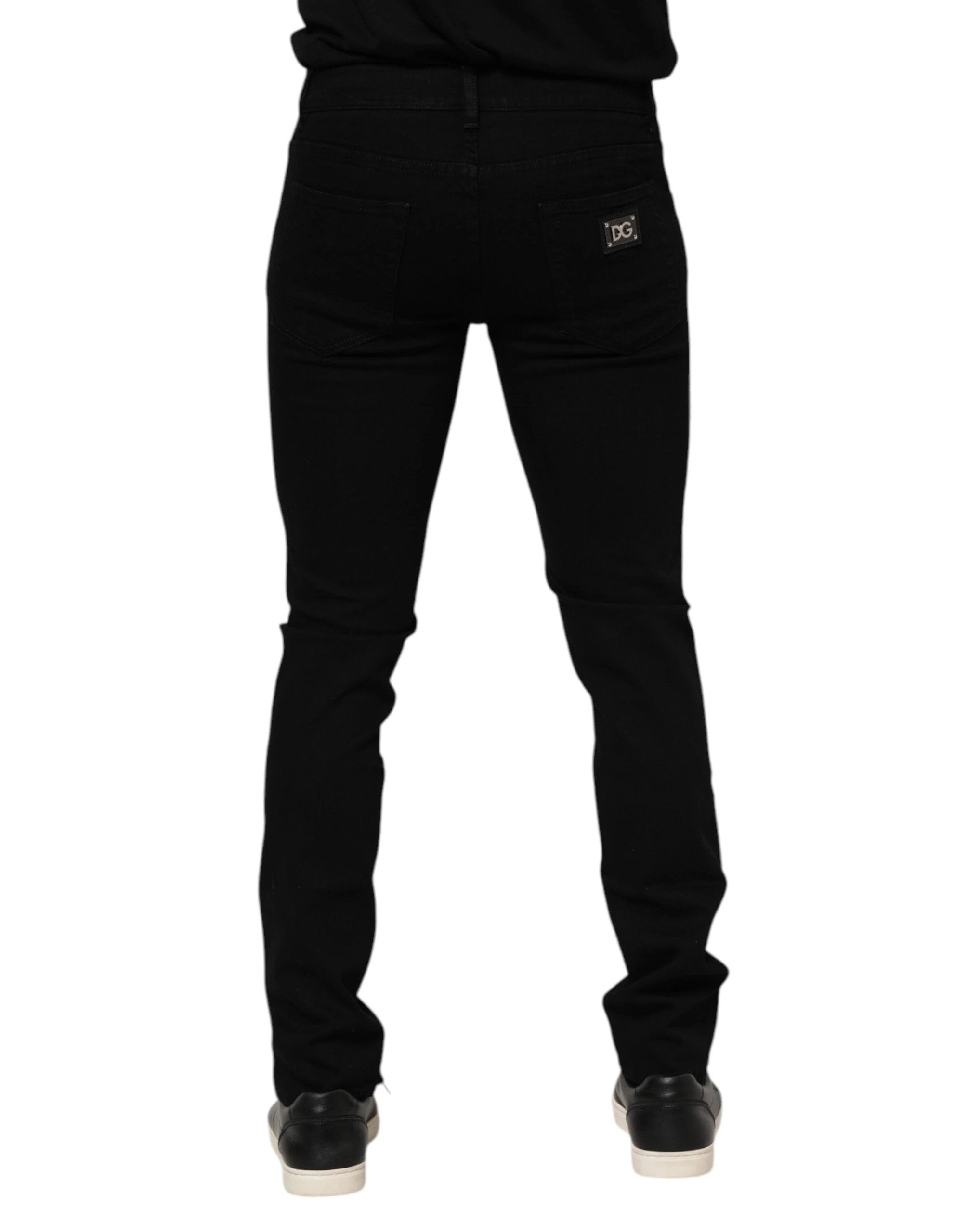 Jean en denim bleu foncé Dolce &amp; Gabbana avec logo et plaque dorée