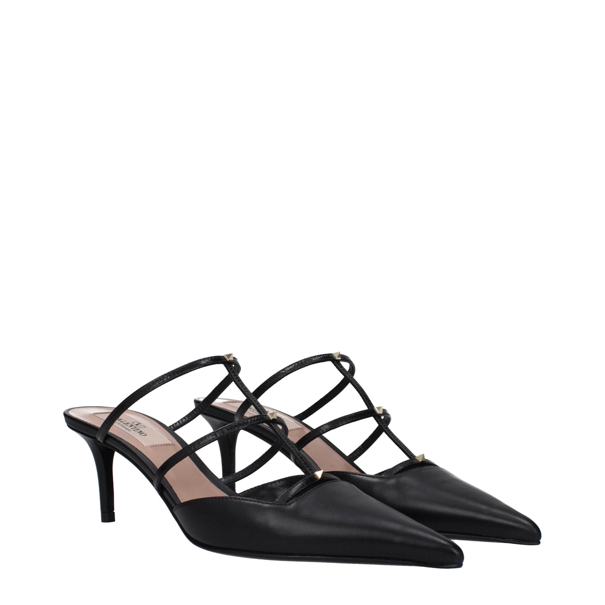 Sandales plates en cuir noir Valentino Garavani