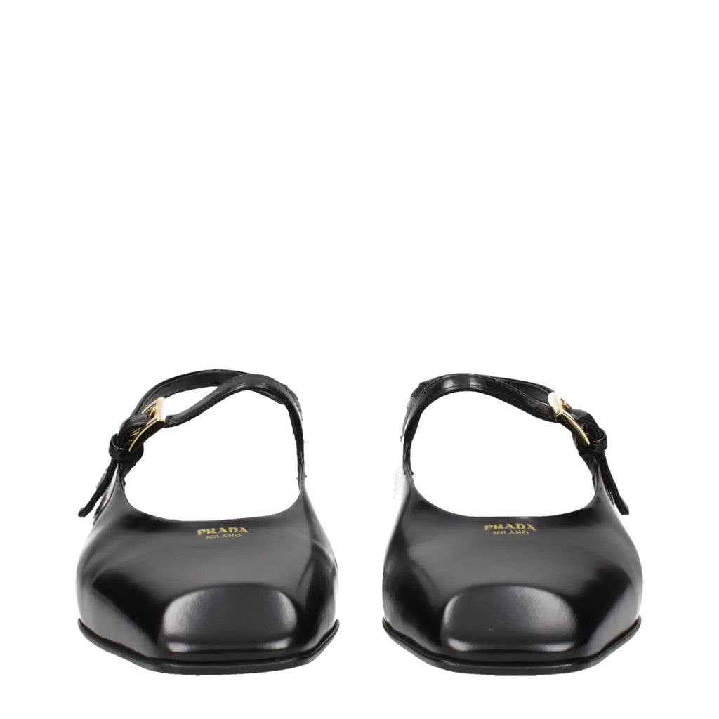 Sandales plates Prada en cuir noir