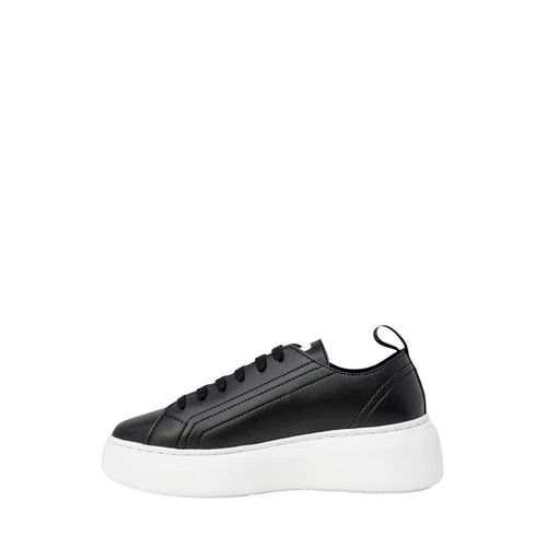 Baskets basses Armani Exchange en cuir artificiel noir
