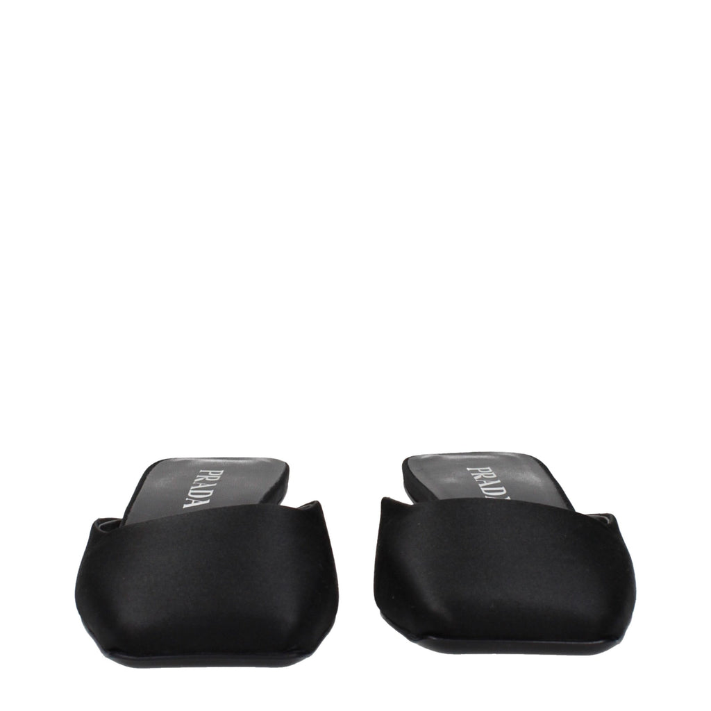 Sandales plates Prada en satin noir