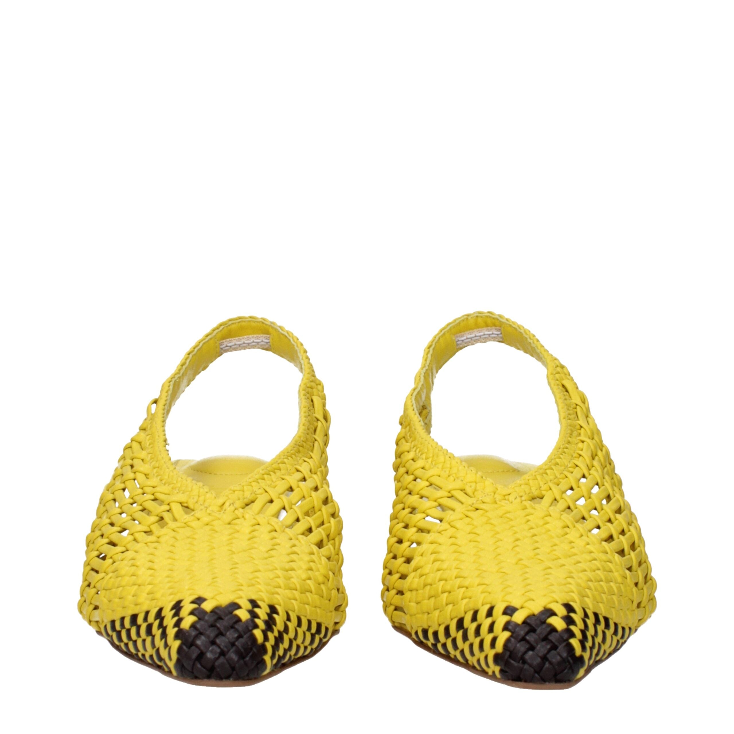 Sandales plates en cuir jaune Jacquemus