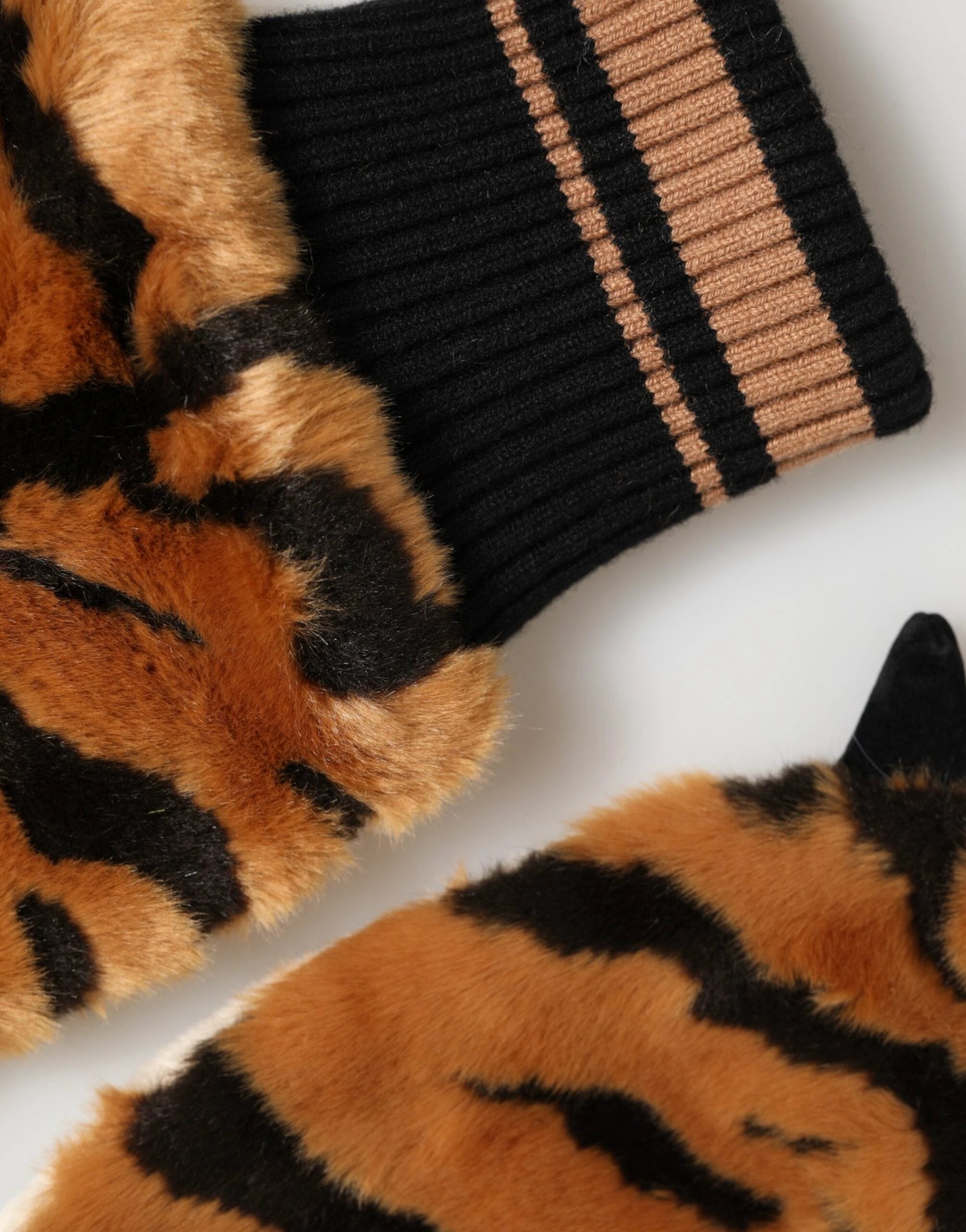 Dolce & Gabbana Brown Tiger Knitted Fur Wrist Mitten One Size Gloves by Dolce & Gabbana