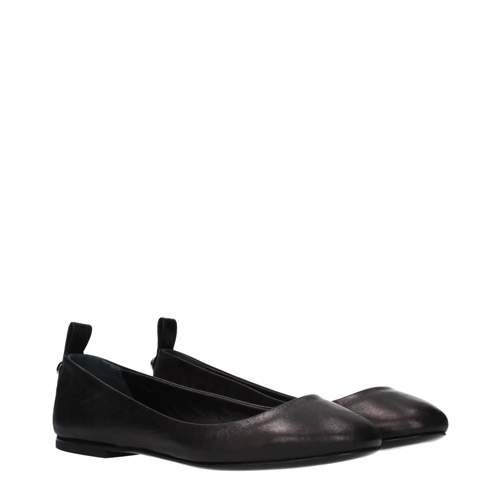 Les ballerines en cuir noir Attico