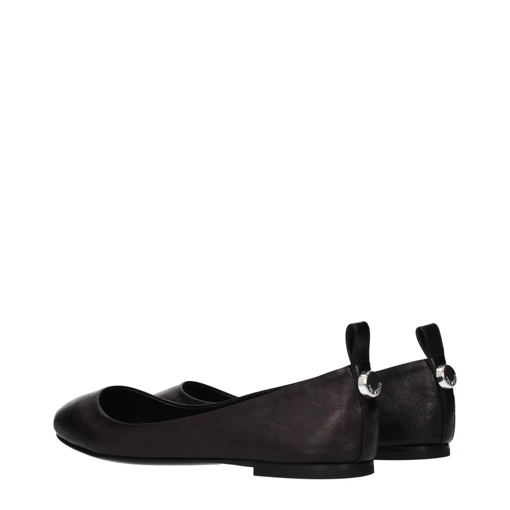 Les ballerines en cuir noir Attico